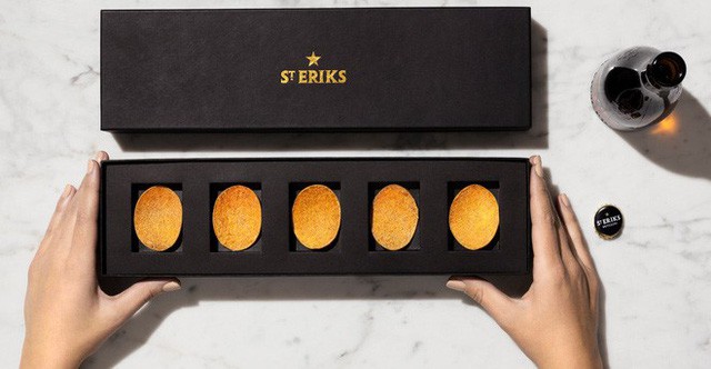 Gần 1,3 triệu cho 1 hộp 5 miếng, đây là món snack khoai tây chiên đắt nhất thế giới - Ảnh 2. Gần 1,3 triệu cho 1 hộp 5 miếng, đây là món snack khoai tây chiên đắt nhất thế giới - Ảnh 2.