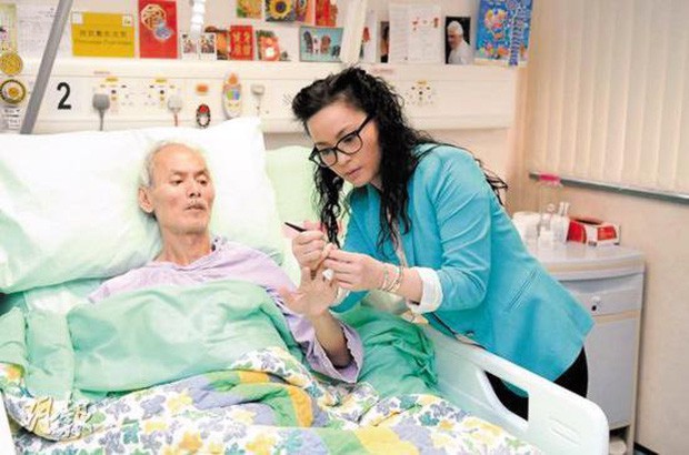 Sao Cbiz lỗi thời: Đường Tăng đi hát hội chợ kiếm tiền, Nhĩ Thái kéo fame bằng hình ảnh gây sốc - Ảnh 13. Sao Cbiz lỗi thời: Đường Tăng đi hát hội chợ kiếm tiền, Nhĩ Thái kéo fame bằng hình ảnh gây sốc - Ảnh 13.