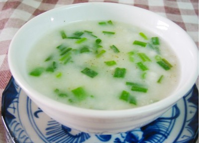 4 cách đơn giản giữ sức khỏe khi nhiễm mưa rét - Ảnh 3. 4 cách đơn giản giữ sức khỏe khi nhiễm mưa rét - Ảnh 3.