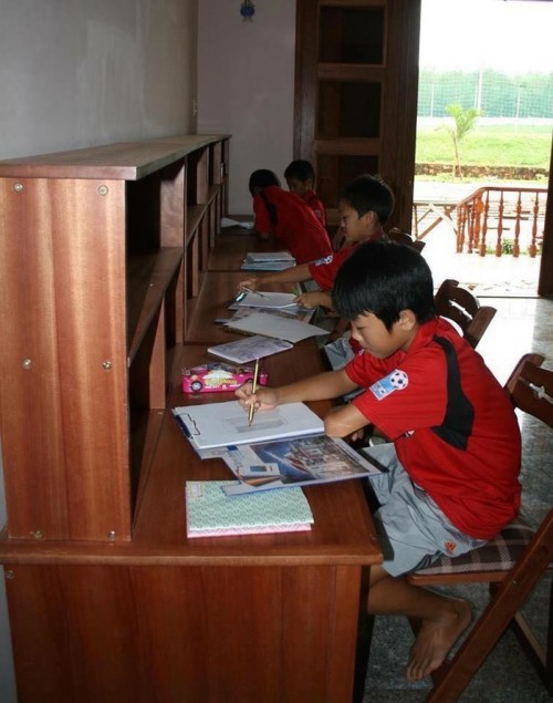 Thêm hình ảnh ngày bé cực đáng yêu của đội trưởng Trường Híp khiến fan nữ thích mê - Ảnh 9. Thêm hình ảnh ngày bé cực đáng yêu của đội trưởng Trường Híp khiến fan nữ thích mê - Ảnh 9.