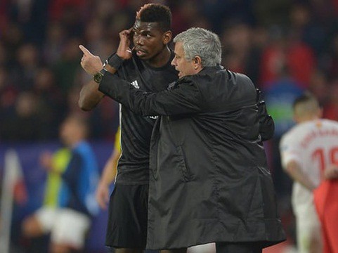 Không phải Pogba, Mourinho mới là vấn đề nghiêm trọng hơn với M.U - Ảnh 1.