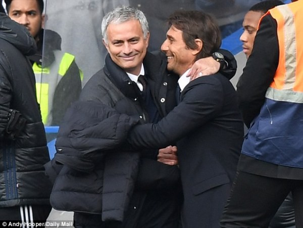 M.U gặp lại Chelsea, Mourinho hứa sẽ ngoan khi đối đầu Conte - Ảnh 2.