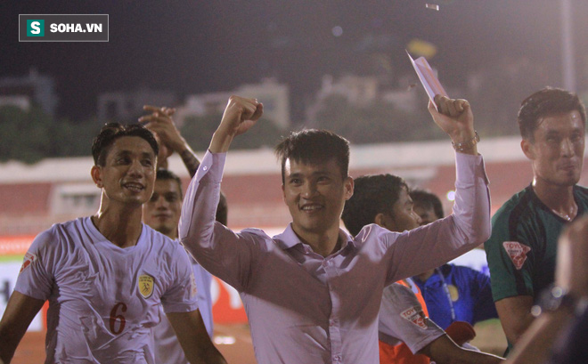 Cầu thủ bị Chủ tịch CLB Sài Gòn bỏ rơi được Công Vinh tiếp nhận ở phút chót - Ảnh 1.