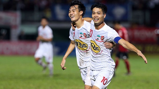 Các đội V-League hối hả chốt quân số - Ảnh 2.