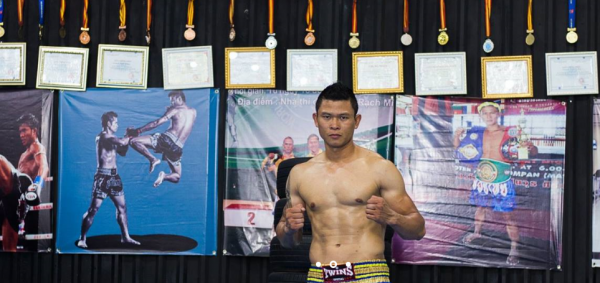 Nhà vô địch thế giới Muay Thái chỉ ra hai võ sỹ Việt dễ dàng hạ Flores - Ảnh 2.