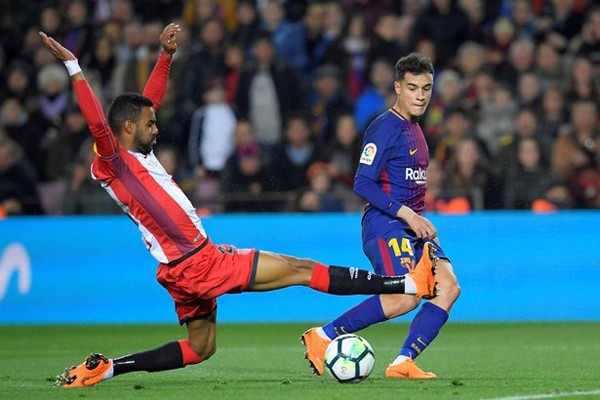 Coutinho ngả mũ bái phục trước phép màu Messi - Ảnh 2.