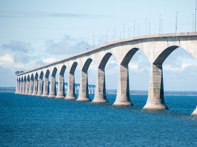 Thiết kế thông minh của cây cầu này có thể cắt băng thành những dải chữ nhật khổng lồ rộng 250m - Ảnh 6.