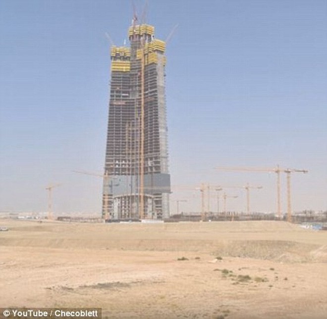 Video ngoạn mục: Quá trình hình thành của tòa tháp chuẩn bị cao nhất thế giới trị giá tỉ đô - Ảnh 3.
