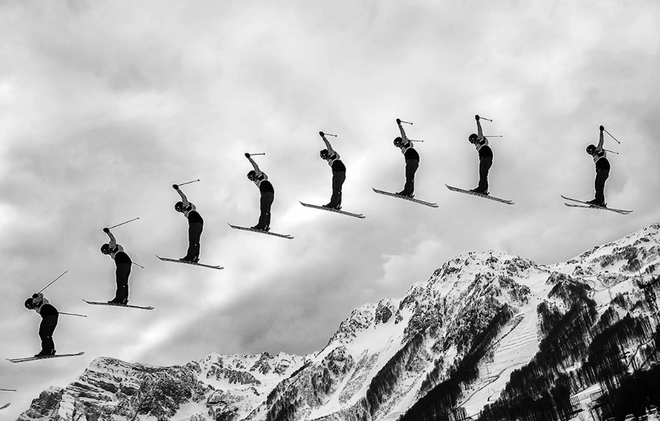Vì sao vận động viên trượt tuyết có thể bay xa và cao đến thế mà vẫn không hề hấn gì? - Ảnh 3.