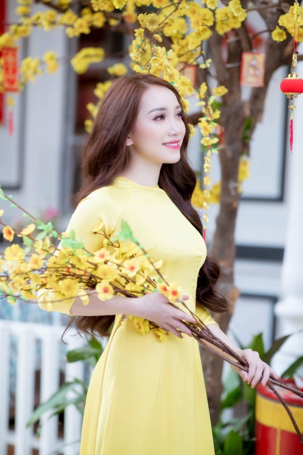 Ngắm thần thái bạn gái Vũ Văn Thanh mặc áo dài ‘đẹp như tiên nữ’ - Ảnh 4.