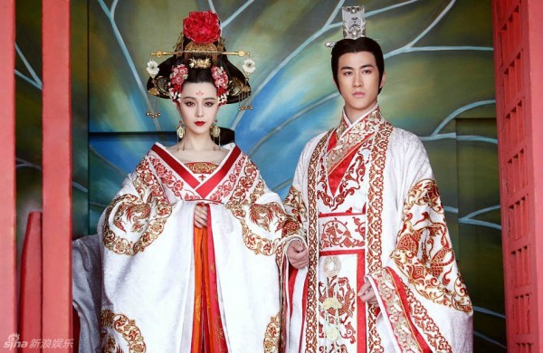 Nữ hoàng thảm đỏ Phạm Băng Băng và những lần “gây bão” trên sóng truyền hình Hoa Ngữ - Ảnh 18.