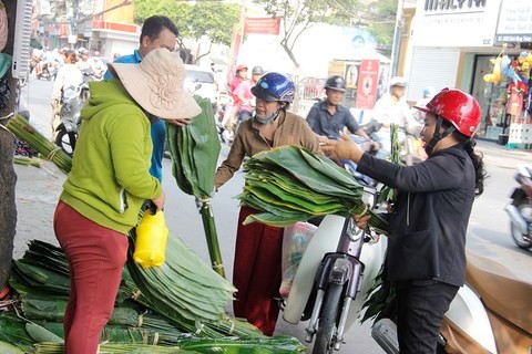 Chợ lá dong nửa thế kỷ ở Sài Gòn nhộn nhịp ngày giáp Tết - Ảnh 21.
