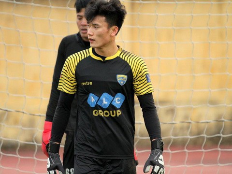 Tiến Dũng bắt chính cho FLC Thanh Hóa tại AFC Cup - Ảnh 1.