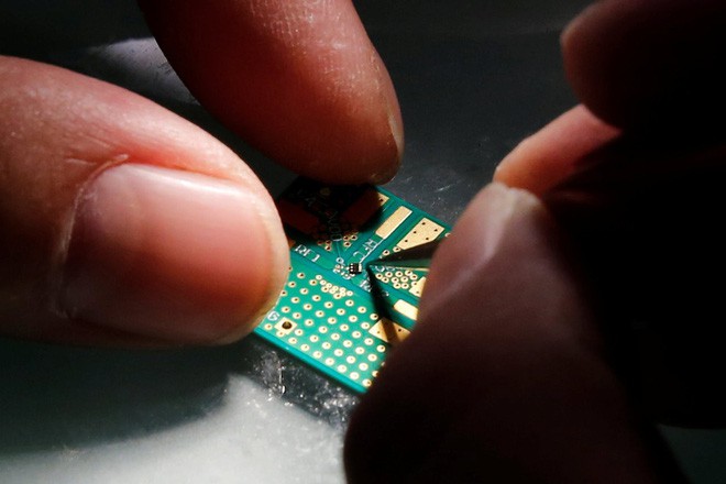 Trung Quốc hướng tới sản xuất một con chip có thể thêm trí tuệ nhân tạo vào BẤT KỲ thiết bị nào - Ảnh 1.