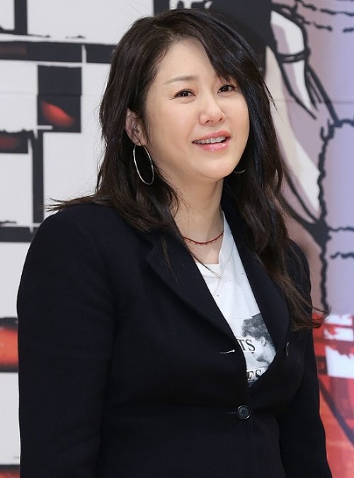 Toàn cảnh lùm xùm nữ diễn viên Go Hyun Jung đánh nhau với đạo diễn và rút khỏi vai chính - Ảnh 1.