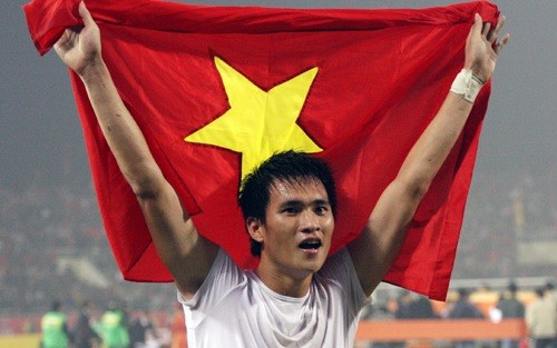 Lê Công Vinh - Tấm gương sáng cho U23 Việt Nam tránh xa cám dỗ trong vinh quang - Ảnh 3.