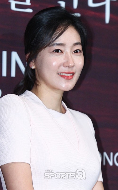 Toàn cảnh lùm xùm nữ diễn viên Go Hyun Jung đánh nhau với đạo diễn và rút khỏi vai chính - Ảnh 6.