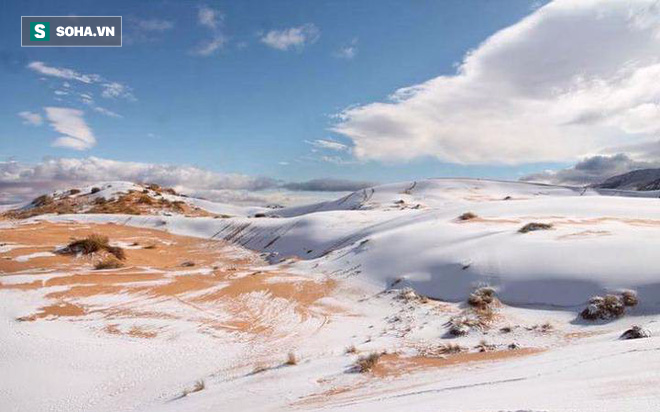 Kỳ lạ: Tuyết phủ trắng sa mạc Sahara lần thứ 2 trong vòng 1 tháng qua - Ảnh 1.