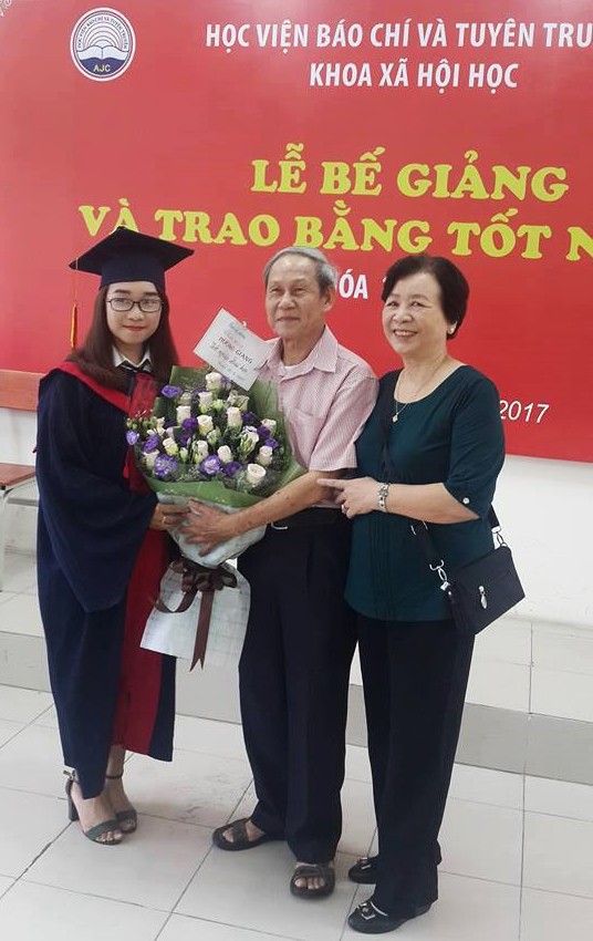 Ông ngoại đi phượt mang quà cho cháu gái, viết giấy dặn dò cảm động hơn thư tình - Ảnh 4.