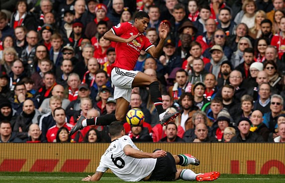 M.U 2-1 Liverpool: Cứ trận lớn, Rashford lại sắm vai người hùng... - Ảnh 1.