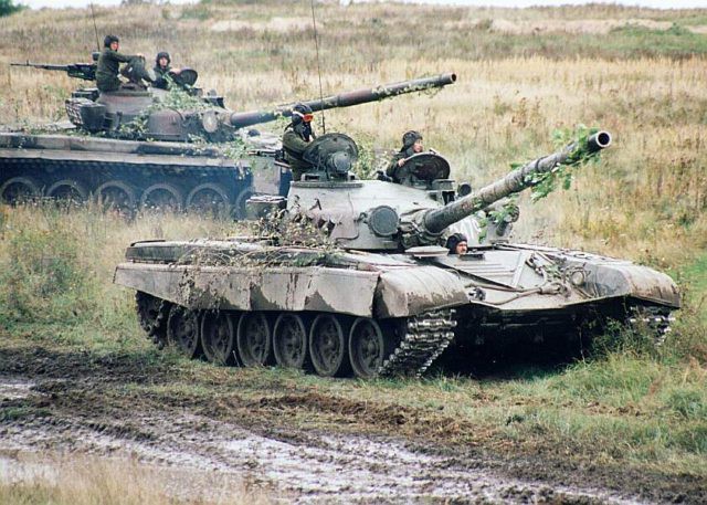 Việt Nam từng có cơ hội sở hữu xe tăng T-80 và T-72 hiện đại nhất Đông Nam Á? - Ảnh 2.