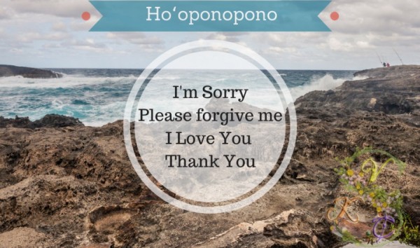Nhẩm câu ‘tôi xin lỗi’ để chữa bệnh - phương pháp kỳ lạ của người Hawaii - Ảnh 1.