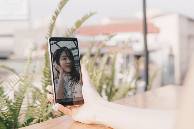 Trở thành bậc thầy selfie không khó, vài bí kíp sau sẽ giúp bạn chụp ảnh nghệ nhất - Ảnh 6.