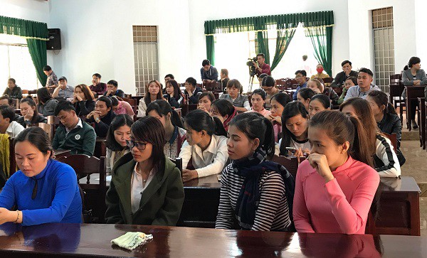 Hơn 500 giáo viên dôi dư ở Đắk Lắk: Đề nghị tuyển dụng về một mối - Ảnh 1.