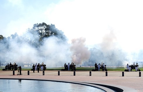 Australia bắn 19 loạt đại bác đón Thủ tướng Nguyễn Xuân Phúc - Ảnh 1.