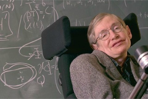 Bị chẩn đoán teo cơ từ 21 tuổi, đâu là lý do khiến nhà vật lý Stephen Hawking vượt qua ‘tử thần’ suốt hơn 5 thập kỷ - Ảnh 1.
