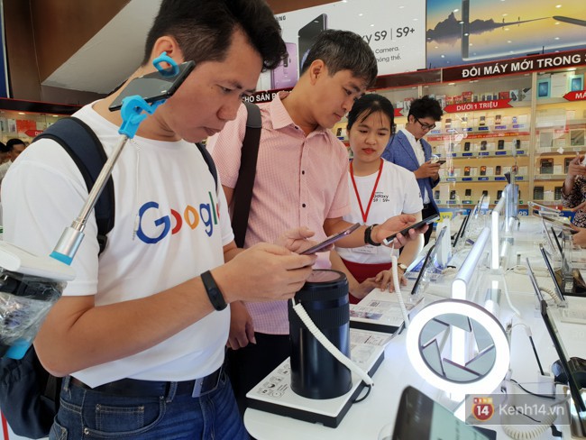 Hôm nay, bộ đôi Samsung Galaxy S9/S9+ chính thức mở bán tại Việt Nam: phiên bản Tím Lilac có lượng đặt hàng trước vượt mong đợi - Ảnh 7.