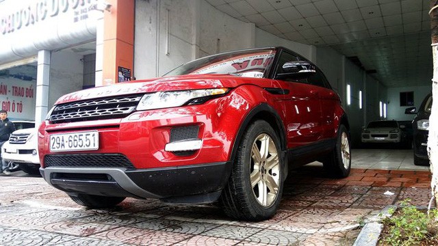 Range Rover Evoque từng của ca sĩ Tuấn Hưng được rao bán lại giá 1,53 tỷ đồng - Ảnh 2.