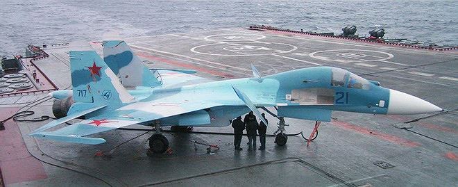 Tiêm kích hạm hai chỗ ngồi song song bí ẩn của Hải quân Nga - Ảnh 10.