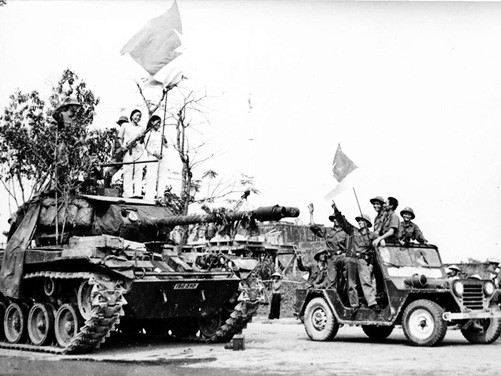 Cú lật cánh táo bạo, hiểm hóc của Quân đoàn 2 mùa Xuân 1975: Cắt phăng Thừa Thiên Huế - Ảnh 3.