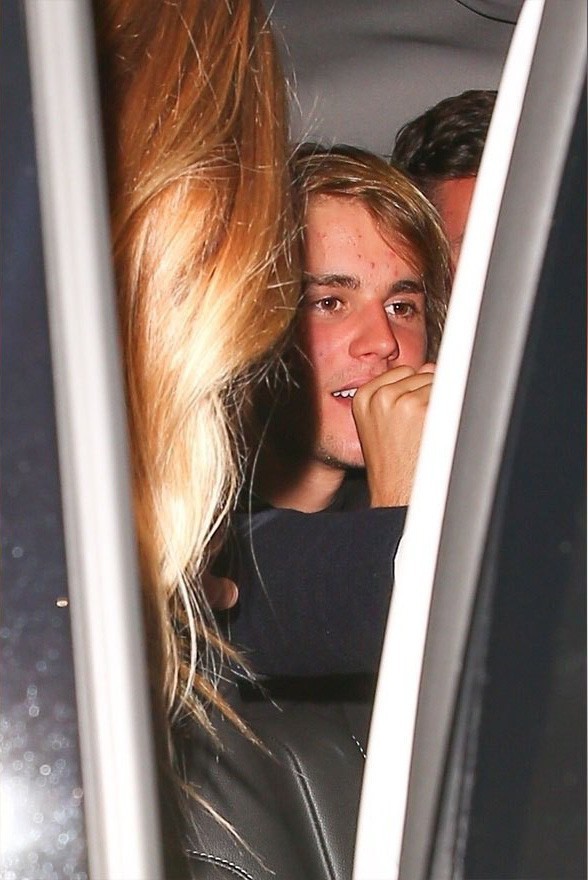 Justin Bieber tiệc tùng thâu đêm với cô gái mới sau khi chia tay Selena Gomez - Ảnh 3.
