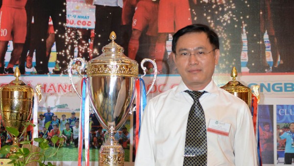 ‘Bầu’ Tú giỏi thế nào để có thể ‘ôm’ nhiều vị trí lãnh đạo của bóng đá Việt Nam ? - Ảnh 3.