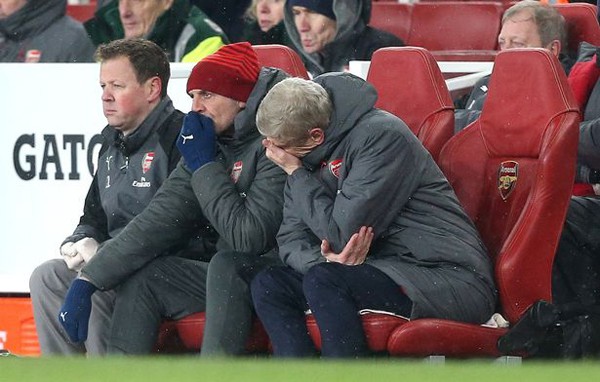 Xôn xao dự đoán điều Wenger nói với Guardiola trước khi Arsenal thua Man City