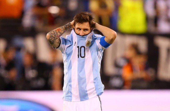 Messi đối diện với một tương lai bất định - Ảnh 2.
