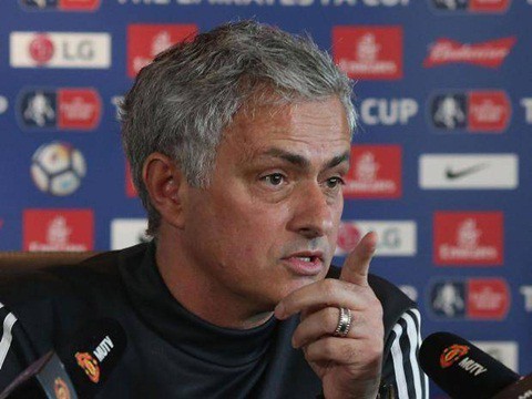 Mourinho còn làm HLV, M.U sẽ không mua nổi ngôi sao sáng tạo nào - Ảnh 1.