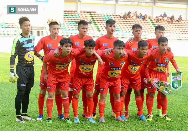 Thầy Công Phượng tiết lộ nguyên nhân khiến U19 HAGL thất bại trước đội bóng Hàn Quốc - Ảnh 2.