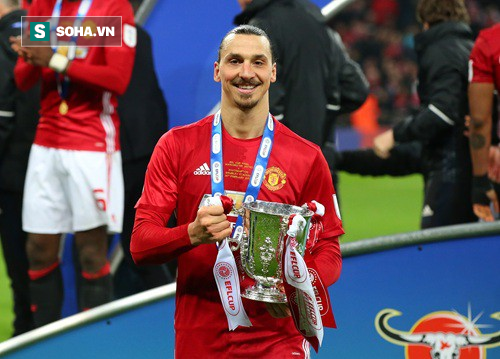 32 khoảnh khắc không thể quên của Ibrahimovic trong màu áo Man United - Ảnh 21.