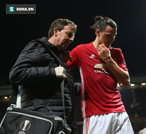 32 khoảnh khắc không thể quên của Ibrahimovic trong màu áo Man United - Ảnh 25.