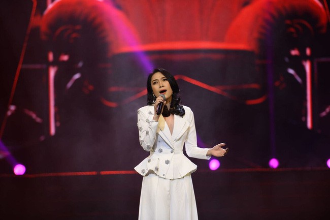 Soi ca sĩ Việt hát live: Mỹ Tâm hát lỗi tại giải Cống hiến - Ảnh 2.