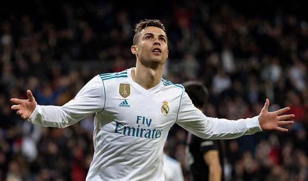 Ronaldo giờ rê bóng kém đi, nhưng là siêu sát thủ trong vòng cấm của Real Madrid - Ảnh 1.