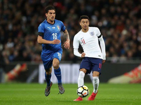 Jesse Lingard liên tục tỏa sáng, cả Mourinho lẫn Southgate đều hưởng lợi - Ảnh 1.