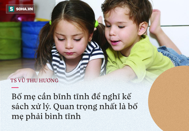 Bắt gặp trẻ đọc truyện người lớn, bố mẹ hoặc giáo viên phải làm gì? - Ảnh 1.