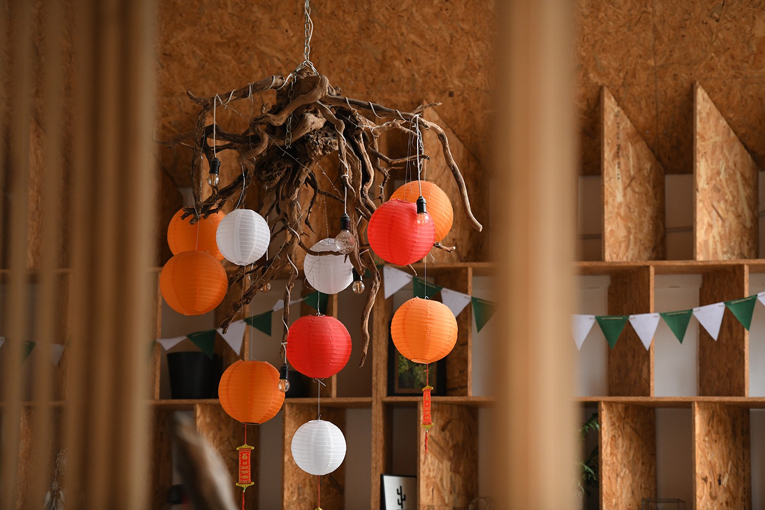 Cận cảnh quán cà phê Hà Nội được báo Mỹ ca ngợi như Rừng Nhiệt đới trong lòng thành phố - Ảnh 11. Cận cảnh quán cà phê Hà Nội được báo Mỹ ca ngợi như Rừng Nhiệt đới trong lòng thành phố - Ảnh 11.