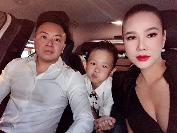 Dương Yến Ngọc mặc gợi cảm, công khai ôm hôn tình mới kém tuổi - Ảnh 5. Dương Yến Ngọc mặc gợi cảm, công khai ôm hôn tình mới kém tuổi - Ảnh 5.