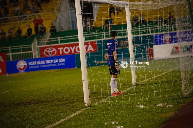 Gia cảnh khó khăn của thủ môn diễn trò hề trên sân Thống Nhất vừa được VFF giảm án - Ảnh 1. Gia cảnh khó khăn của thủ môn diễn trò hề trên sân Thống Nhất vừa được VFF giảm án - Ảnh 1.