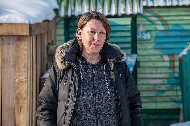 40 năm sống trong dày vò vì ngoại hình không giống cha mẹ, hai người phụ nữ làm xét nghiệm ADN và nhận ra sự thật chua xót - Ảnh 3. 40 năm sống trong dày vò vì ngoại hình không giống cha mẹ, hai người phụ nữ làm xét nghiệm ADN và nhận ra sự thật chua xót - Ảnh 3.